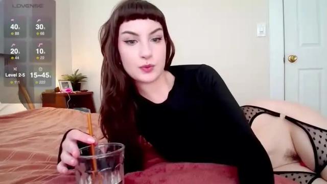 Image 4 of lazylittlething Stream on Chaturbate on 13 months ago