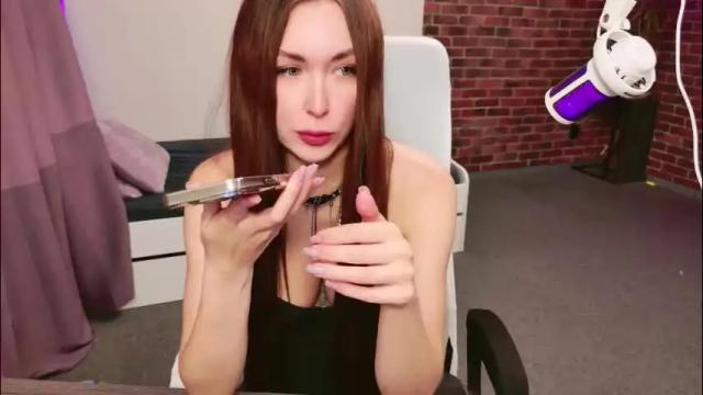 Image 12 of lea_loon Stream on Chaturbate on 4 months ago