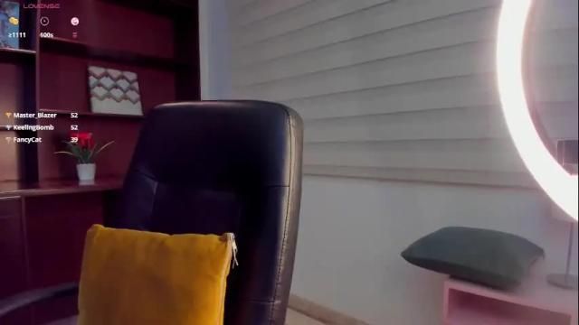 Image 4 of lea_velle Stream on Chaturbate on 25 days ago