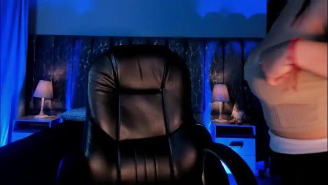 Image 6 of lea_velle Stream on Chaturbate on 1 month ago