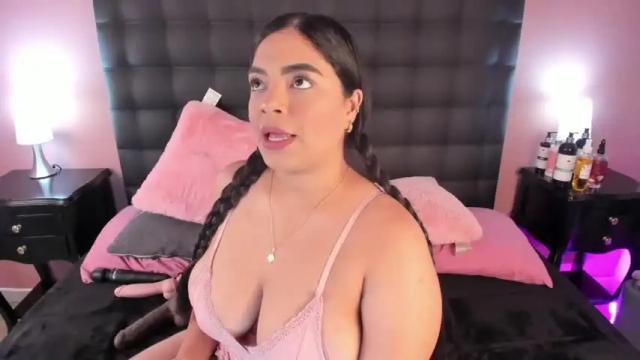 Image 8 of leaasmiith Stream on Chaturbate on 14 months ago