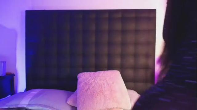 Image 11 of leaasmiith Stream on Chaturbate on 1 month ago