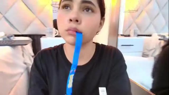 Image 8 of leah_collins_ Stream on Chaturbate on 1 month ago
