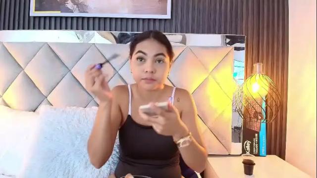 Thumbnail 1, leah_collins_'s Stream at Chaturbate, 1 month ago