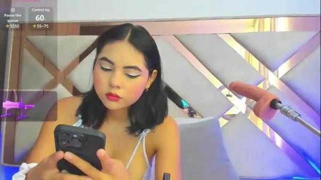 Image 8 of leah_collins_ Stream on Chaturbate on 6 months ago