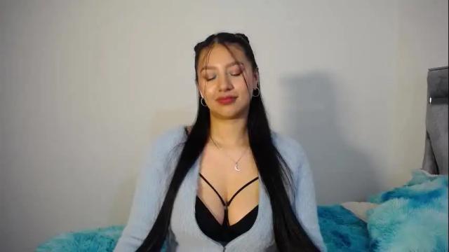 Image 12 of leah_cyrus Stream on Chaturbate on 5 months ago