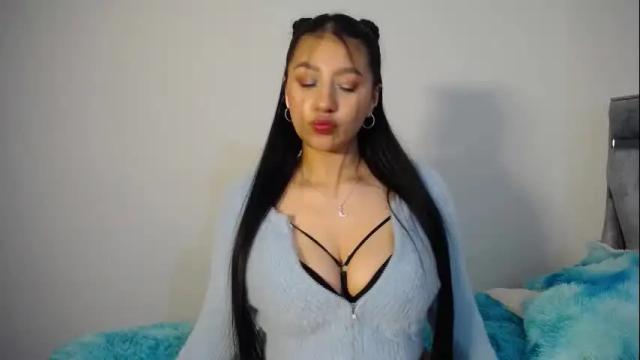 Image 2 of leah_cyrus Stream on Chaturbate on 5 months ago