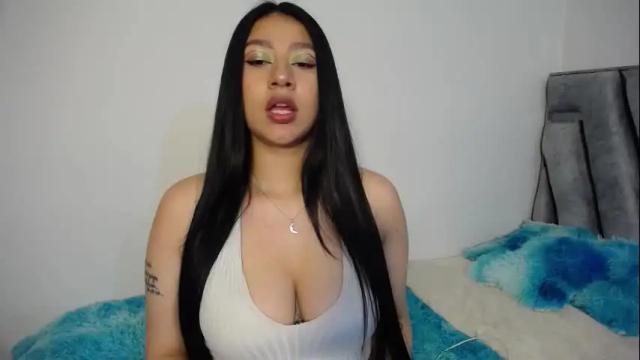 Image 12 of leah_cyrus Stream on Chaturbate on 4 months ago