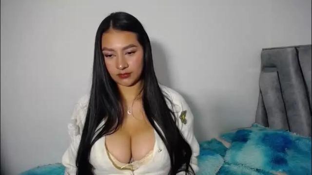 Image 12 of leah_cyrus Stream on Chaturbate on 1 month ago