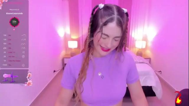 Image 3 of leah_greyy Stream on Chaturbate on 28 days ago