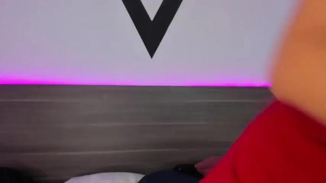 Image 12 of leah_lovett Stream on Chaturbate on 20 months ago