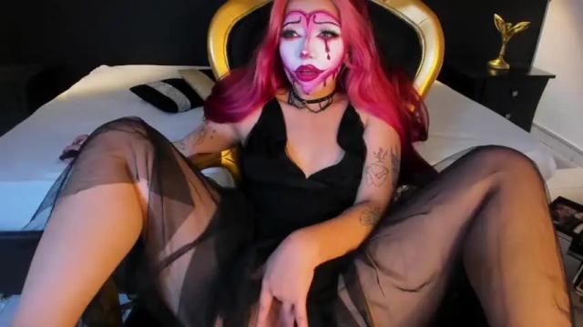 Image 2 of leah_lovett Stream on Chaturbate on 20 months ago