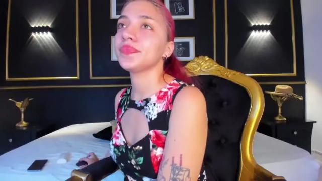 Image 2 of leah_lovett Stream on Chaturbate on 20 months ago