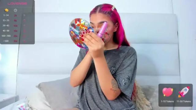 Image 6 of leah_lovett Stream on Chaturbate on 19 months ago