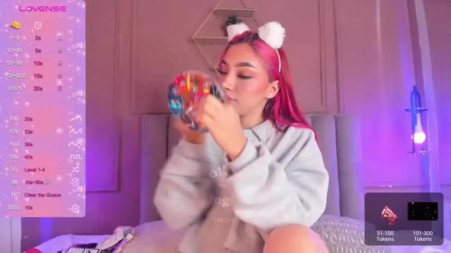 Image 10 of leah_lovett Stream on Chaturbate on 19 months ago