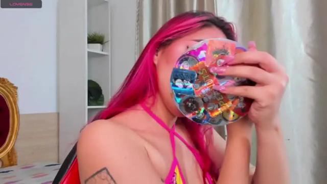 Image 11 of leah_lovett Stream on Chaturbate on 19 months ago