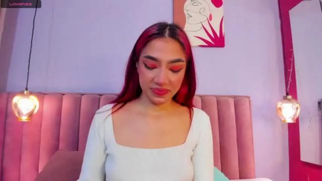 Image 6 of leah_lovett Stream on Chaturbate on 18 months ago