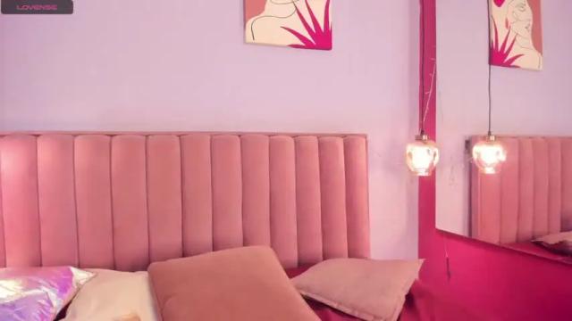 Image 10 of leah_lovett Stream on Chaturbate on 18 months ago