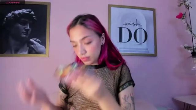 Image 10 of leah_lovett Stream on Chaturbate on 18 months ago
