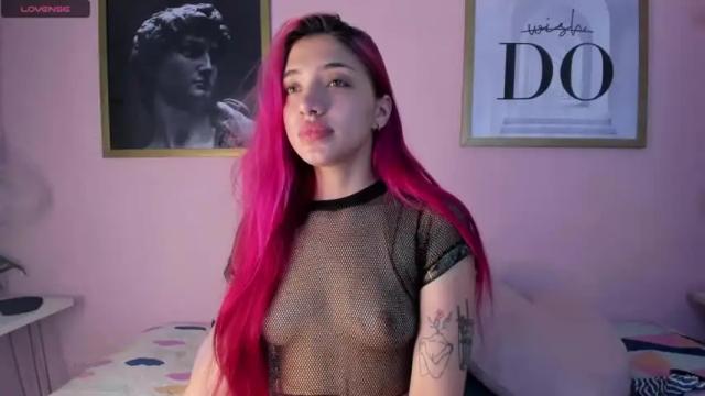 Image 3 of leah_lovett Stream on Chaturbate on 18 months ago