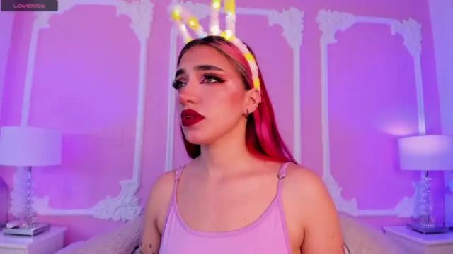 Image 10 of leah_lovett Stream on Chaturbate on 18 months ago