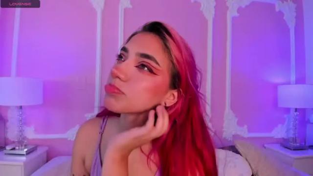 Image 2 of leah_lovett Stream on Chaturbate on 18 months ago