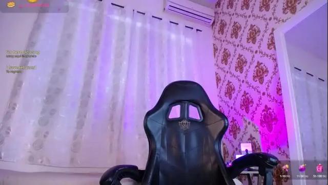 Image 11 of leah_ross_ Stream on Chaturbate on 1 month ago
