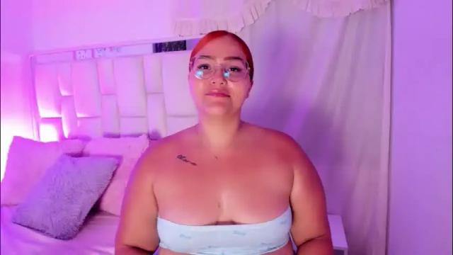 Image 11 of leahbarker Stream on Chaturbate on 2 months ago