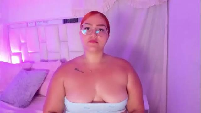 Image 6 of leahbarker Stream on Chaturbate on 2 months ago