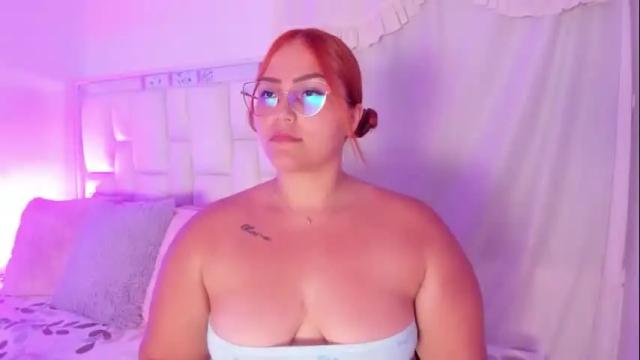 Image 4 of leahbarker Stream on Chaturbate on 2 months ago