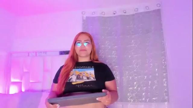 Image 11 of leahbarker Stream on Chaturbate on 1 month ago