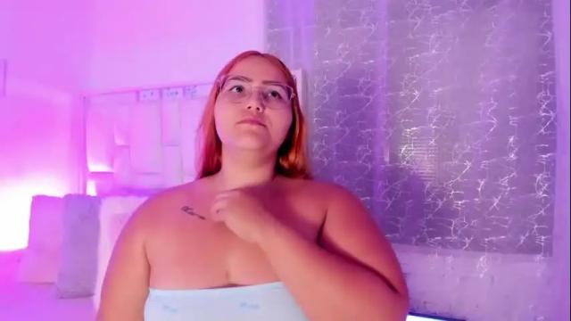 Image 7 of leahbarker Stream on Chaturbate on 1 month ago