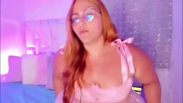 Image 2 of leahbarker Stream on Chaturbate on 1 month ago