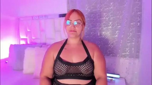 Image 2 of leahbarker Stream on Chaturbate on 8 days ago