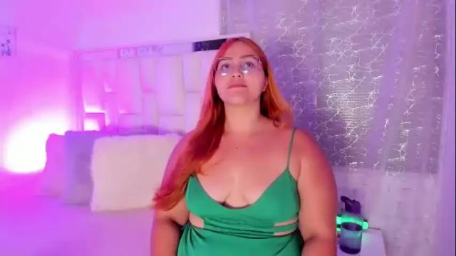 Image 7 of leahbarker Stream on Chaturbate on 6 days ago