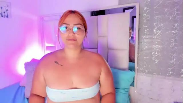 Image 8 of leahbarker Stream on Chaturbate on 1 day ago