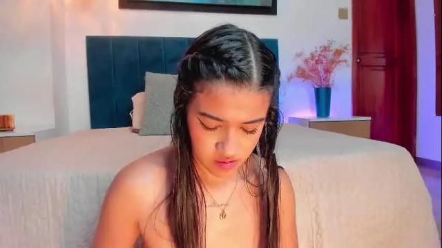 Image 8 of leahcaarter Stream on Chaturbate on 1 month ago
