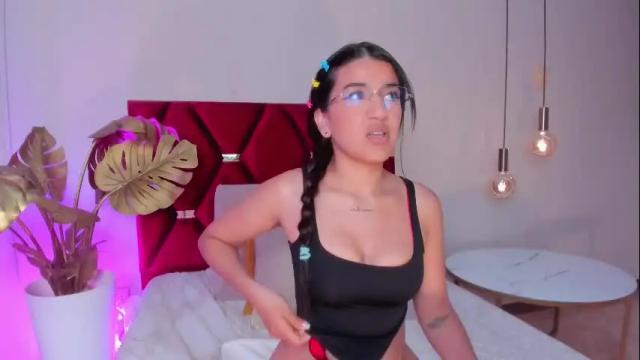 Image 6 of leahcaarter Stream on Chaturbate on 11 days ago