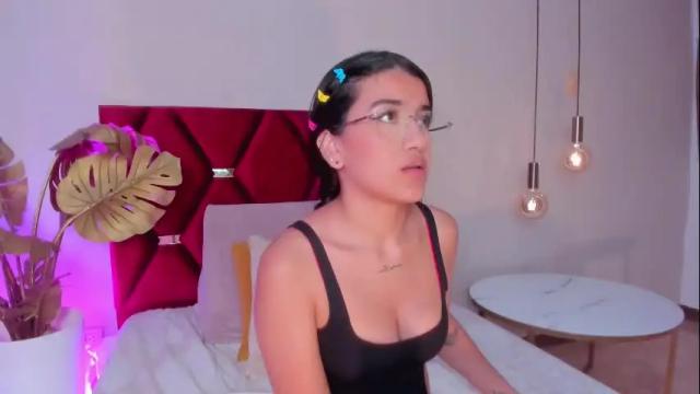 Image 7 of leahcaarter Stream on Chaturbate on 11 days ago