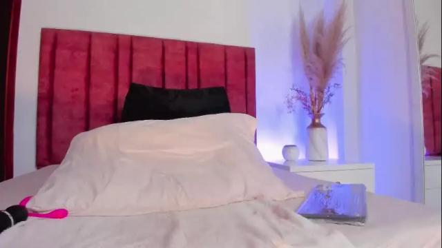 Image 8 of leahcaarter Stream on Chaturbate on 10 days ago