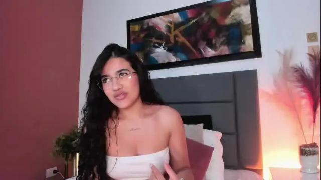 Image 6 of leahcaarter Stream on Chaturbate on 3 days ago