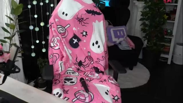 Image 11 of leahobscure Stream on Chaturbate on 1 month ago