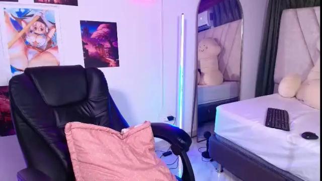 Image 4 of leahprada_ Stream on Chaturbate on 8 days ago