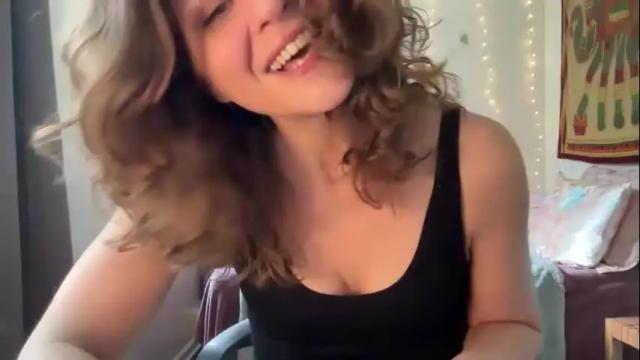Image 10 of leahsparkles Stream on Chaturbate on 2 months ago