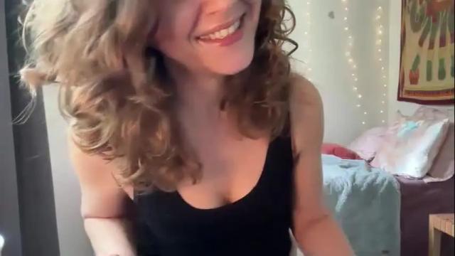 Image 6 of leahsparkles Stream on Chaturbate on 2 months ago