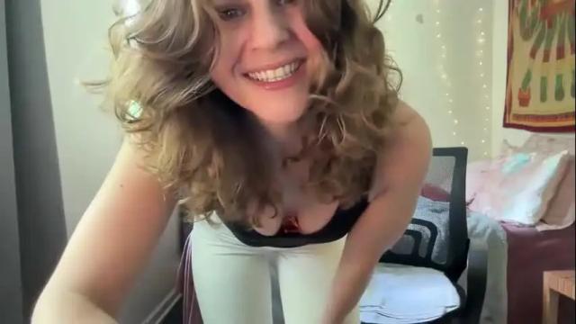 Thumbnail 3, leahsparkles's Stream at Chaturbate, 2 months ago