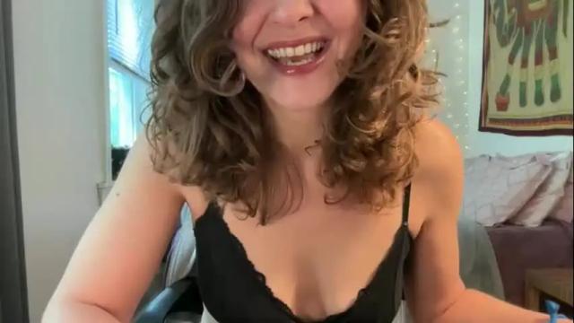 Image 11 of leahsparkles Stream on Chaturbate on 2 months ago