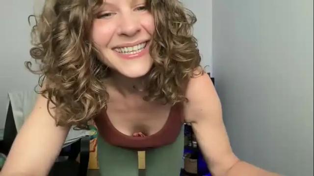 Thumbnail 1, leahsparkles's Stream at Chaturbate, 1 month ago