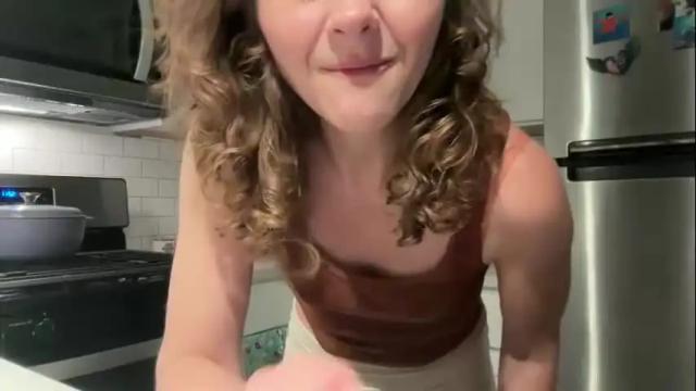 Image 12 of leahsparkles Stream on Chaturbate on 1 month ago