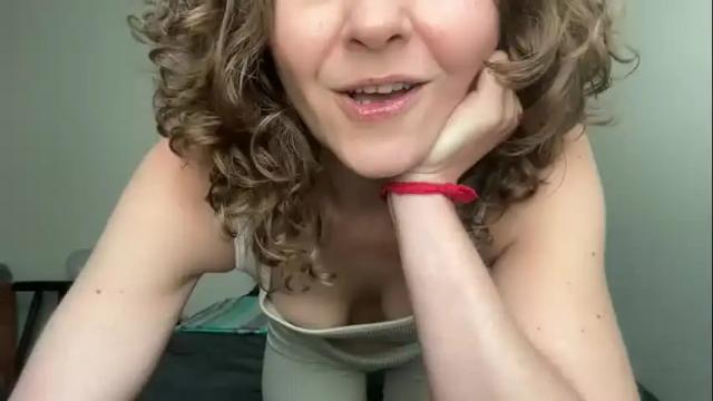 Image 7 of leahsparkles Stream on Chaturbate on 1 month ago